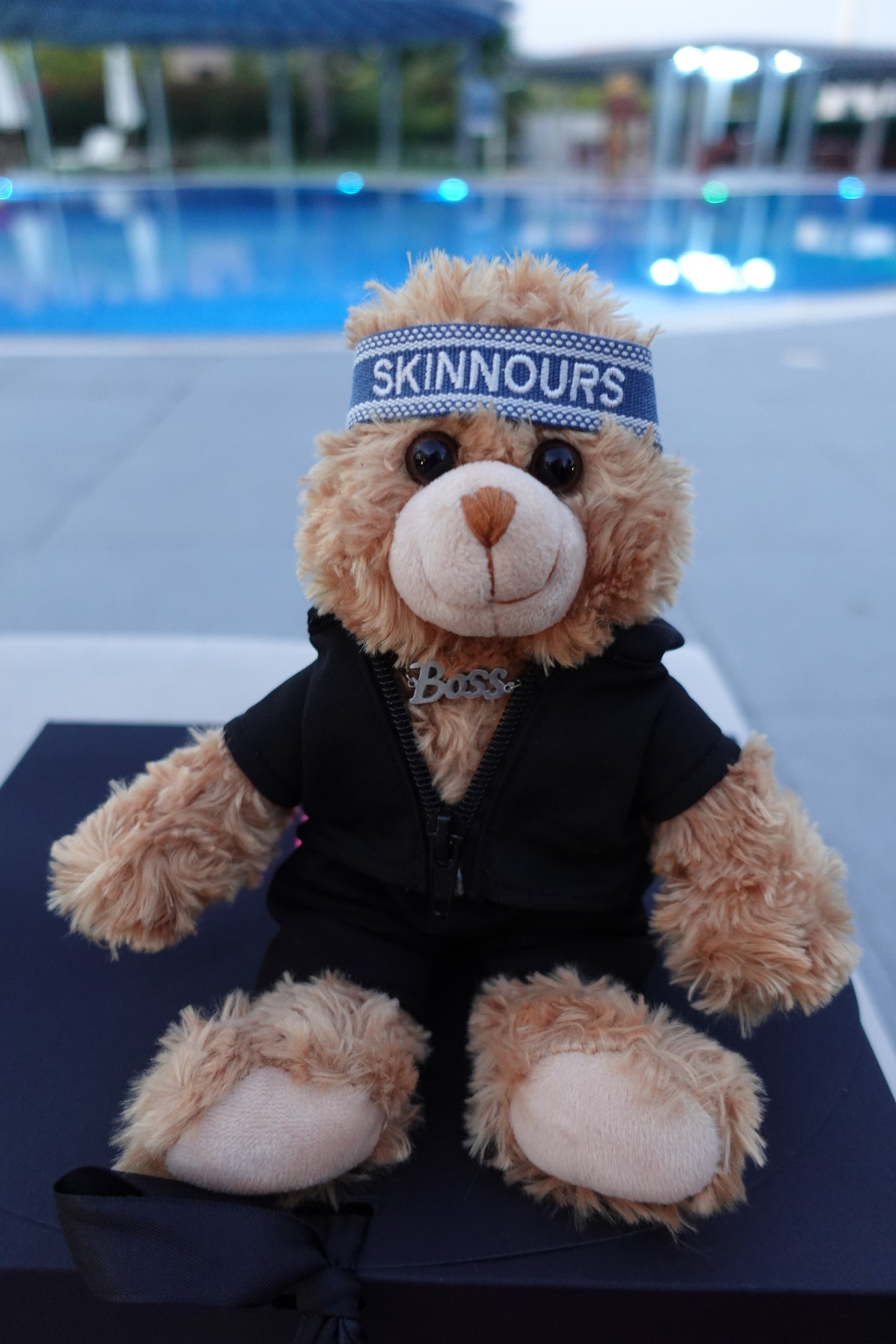 Ensemble noir à capuche